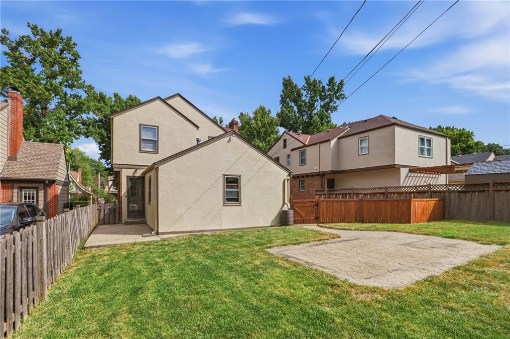 1279 W 72nd Ter, Kansas City, MO 64114