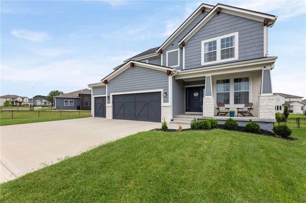 5837 Belmont Dr, Shawnee, KS 66226