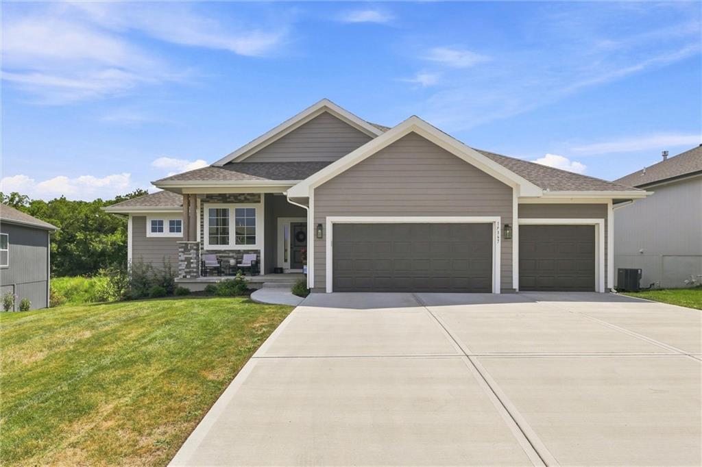 19367 W 114th Ter, Olathe, KS 66061
