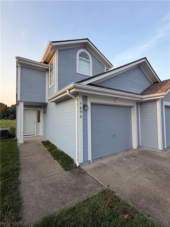 5696 NW Plantation Ln #174 A, Lee's Summit, MO 64064