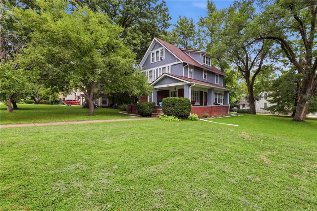 200 E Main St, Odessa, MO 64076