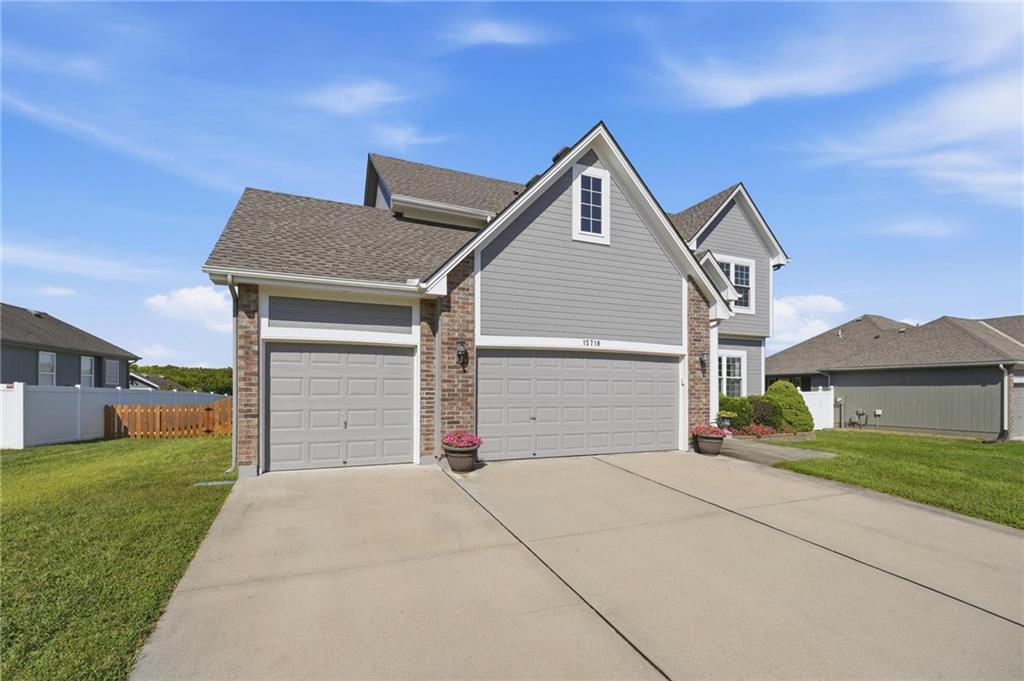 15718 Richmond Ave, Belton, MO 64012