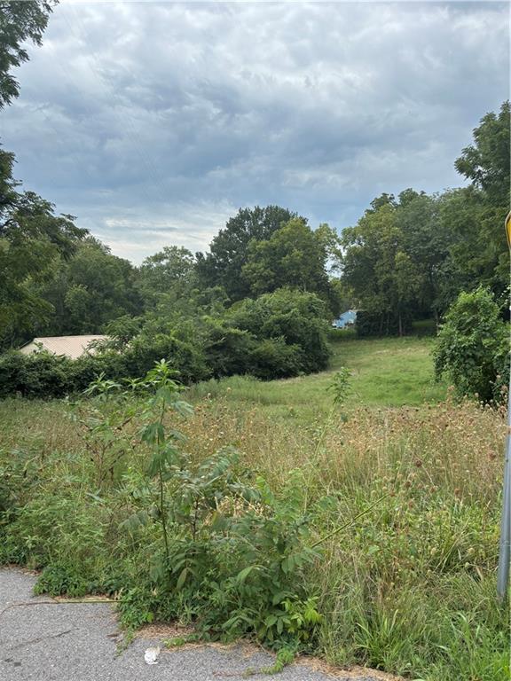 9310 E 18th St S, Independence, MO 64052