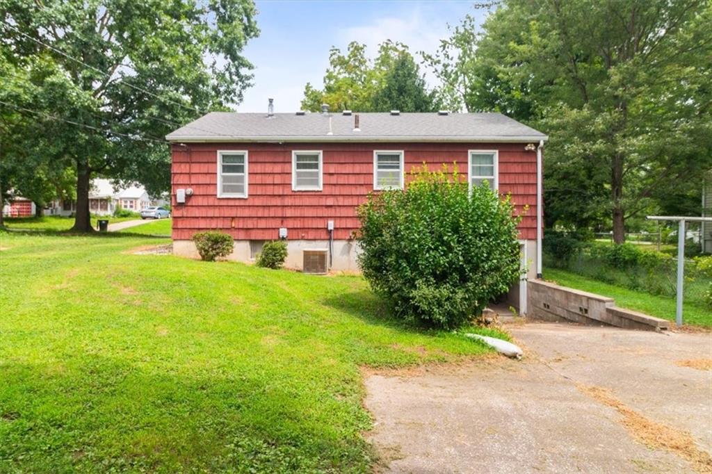 517 E Angus St, Independence, MO 64055
