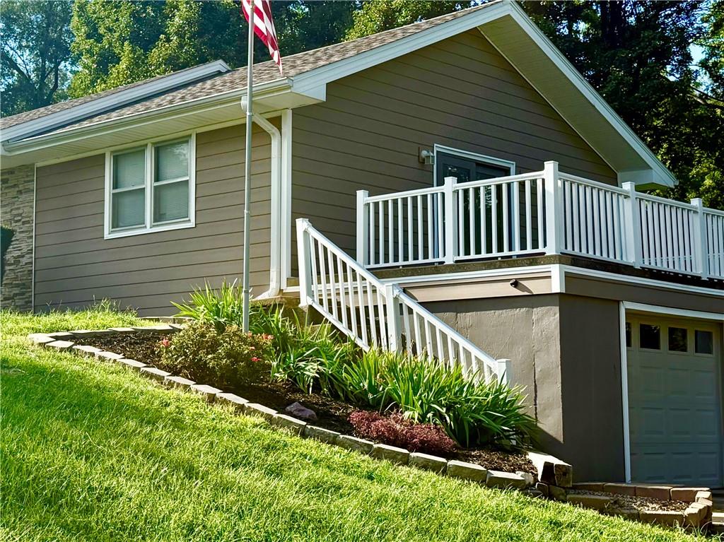 2307 Westminster Ln, St Joseph, MO 64504