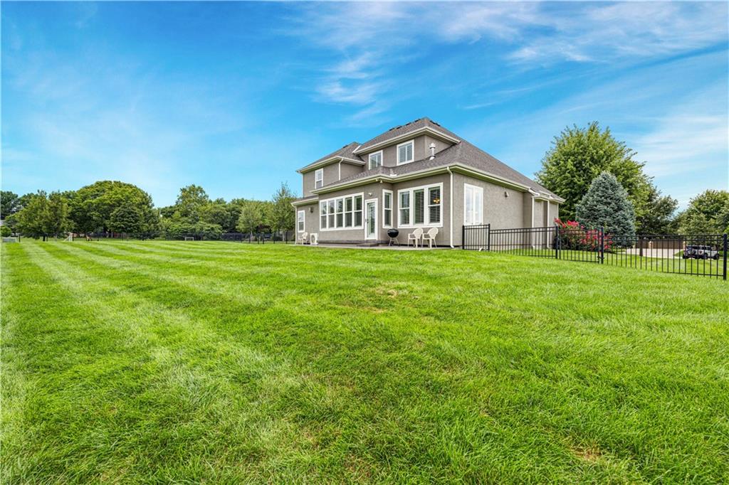 15704 Bond St, Overland Park, KS 66221