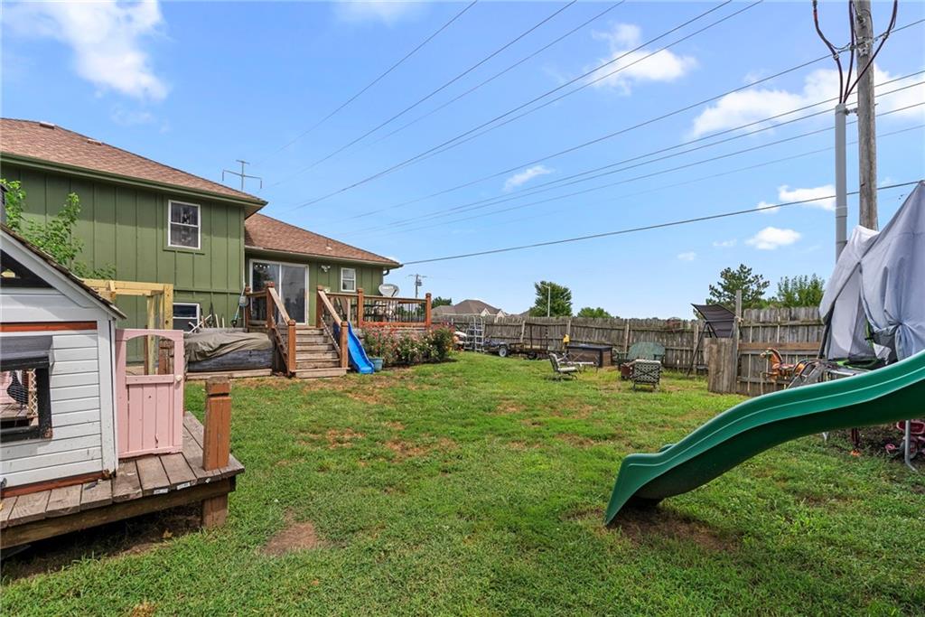 847 E Pinewood St, Gardner, KS 66030