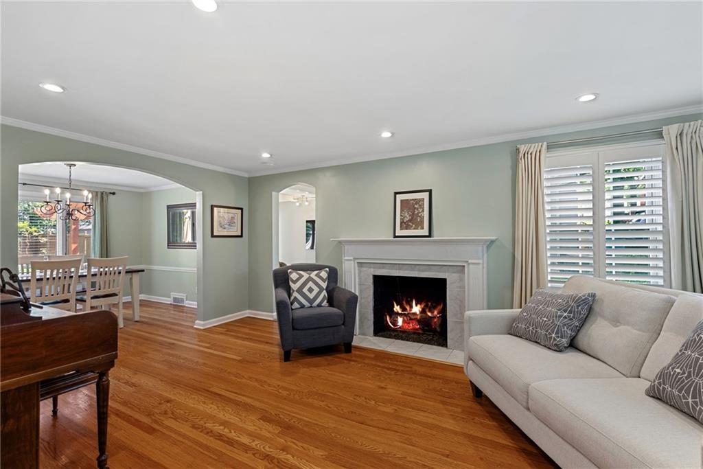 4108 W 74th St, Prairie Village, KS 66208