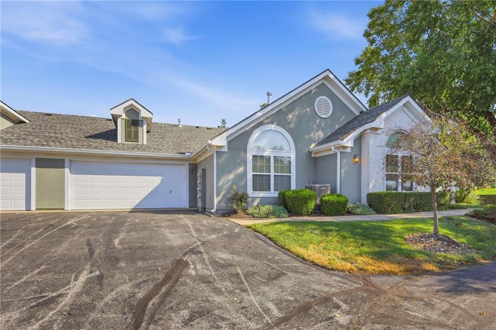 7104 Hedge Lane Ter, Shawnee, KS 66227