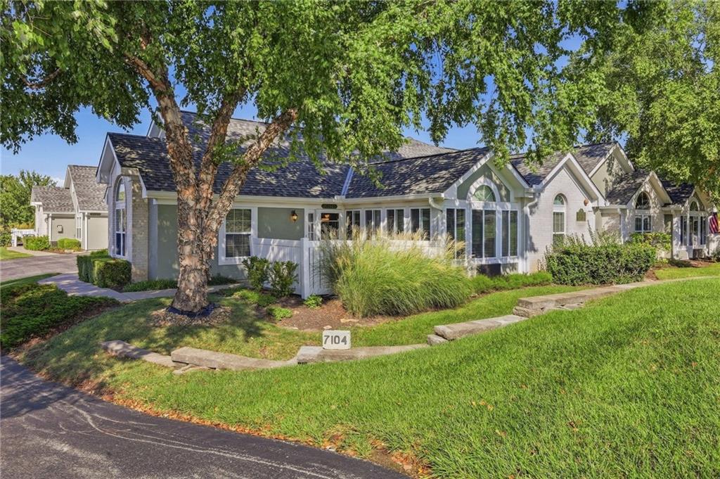 7104 Hedge Lane Ter, Shawnee, KS 66227
