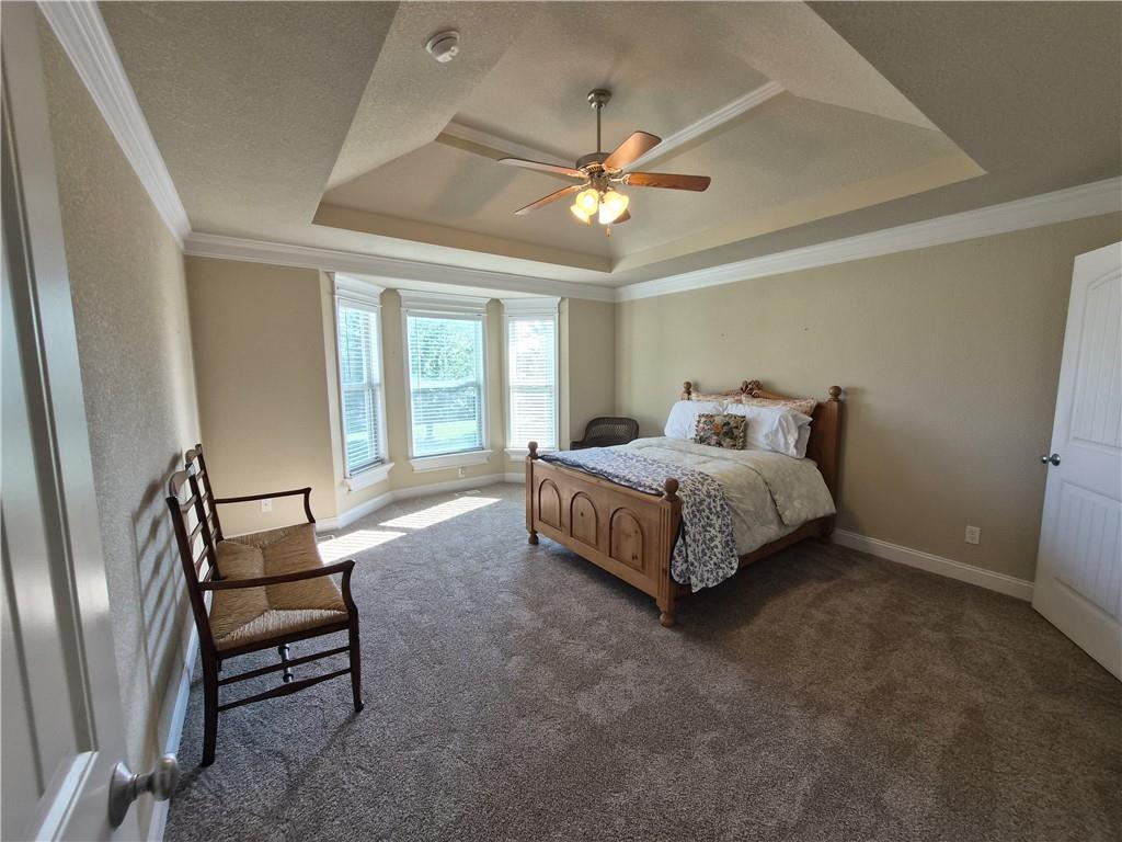 4904 Kelsey Ct, St Joseph, MO 64506