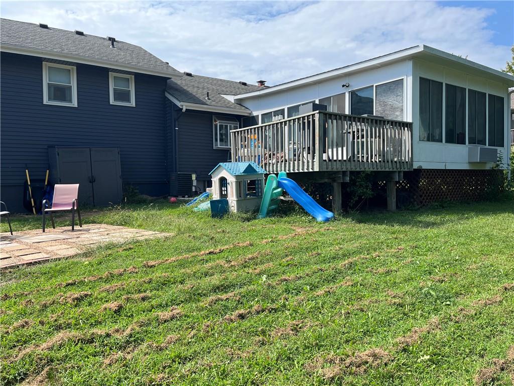 7111 Michael Ln, Pleasant Valley, MO 64068