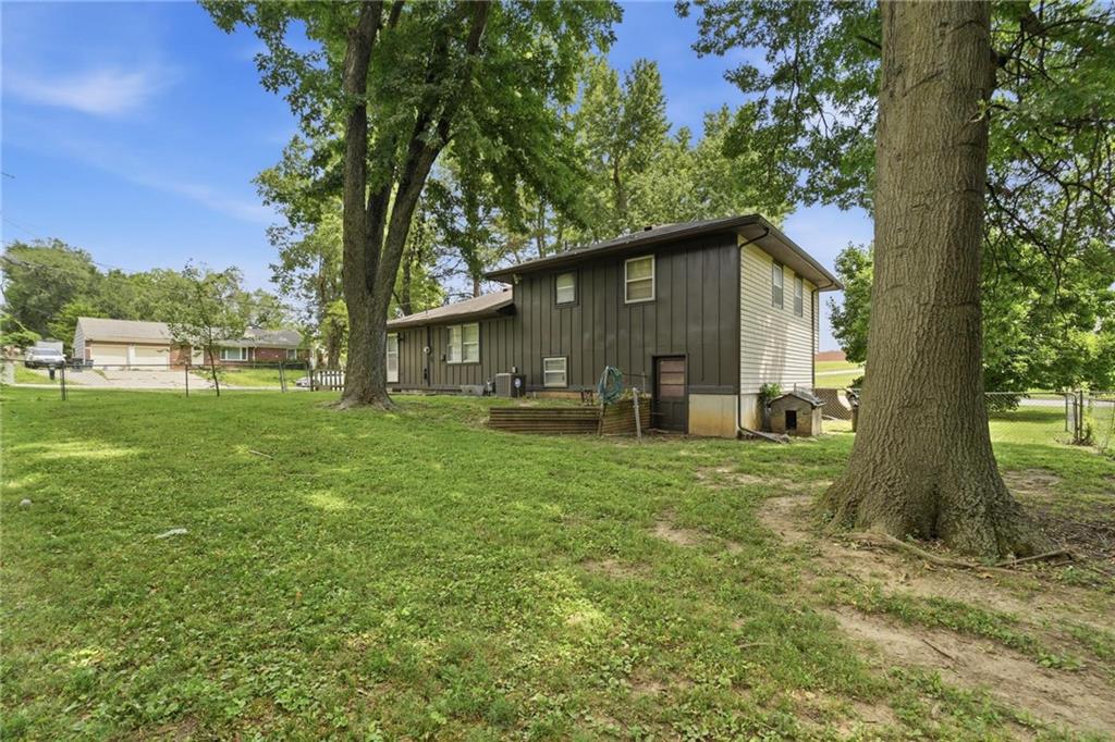 1766 N 64th Ter, Kansas City, KS 66102