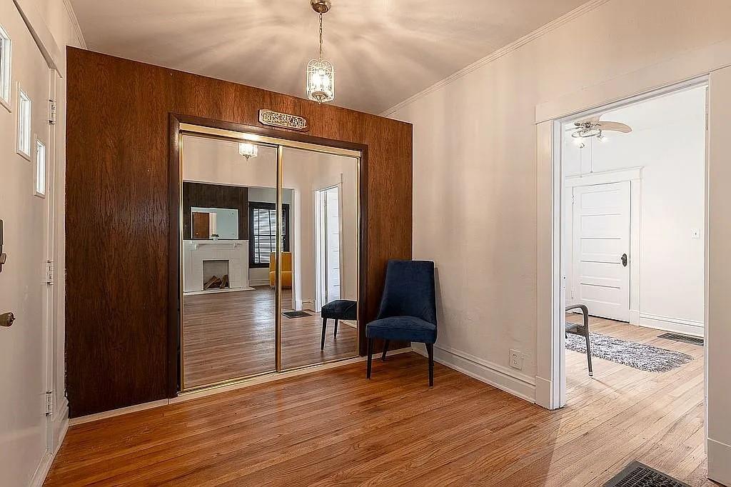 4231 Wyoming St, Kansas City, MO 64111