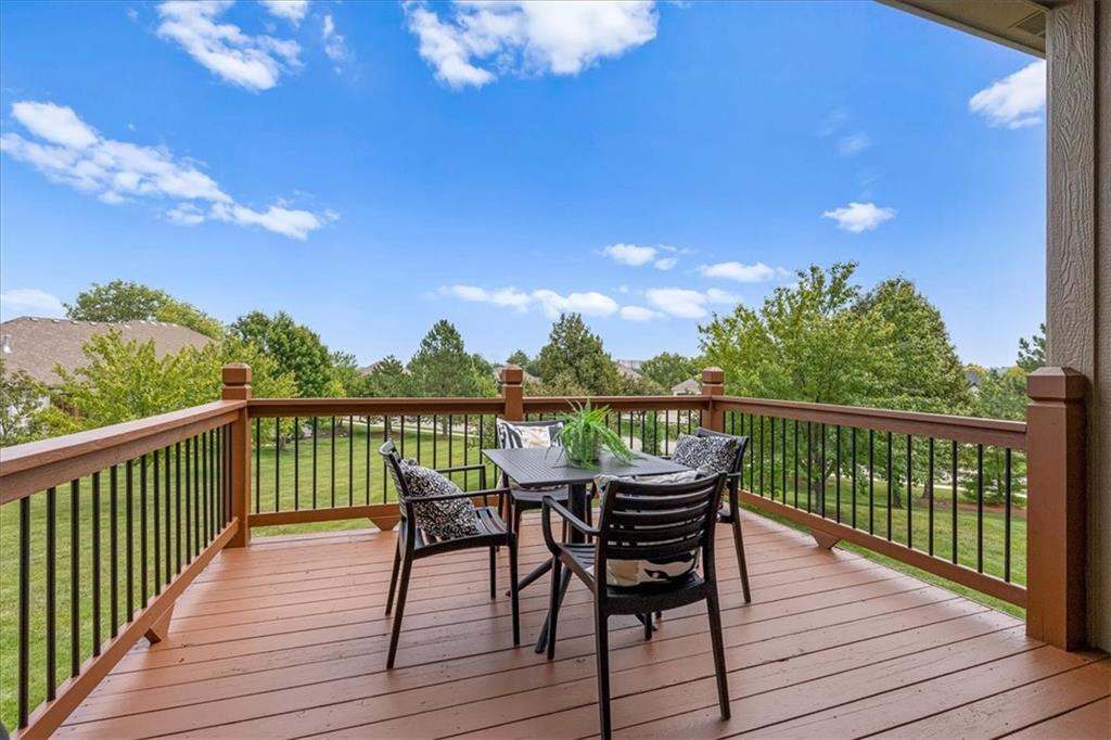 10007 Millstone Dr, Lenexa, KS 66220