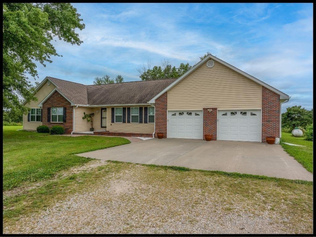 560 NE 115 Rd, Knob Noster, MO 64093
