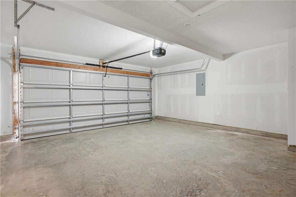 891 N Pear St, Gardner, KS 66030