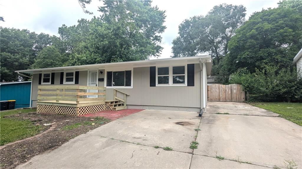 8602 E 91st Ter, Kansas City, MO 64138