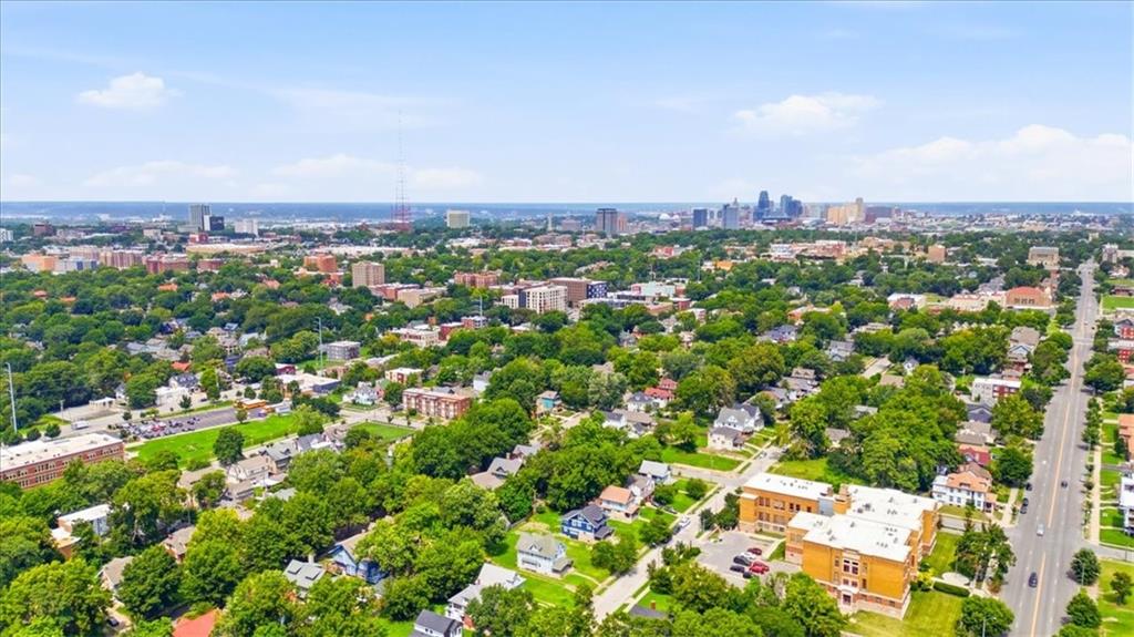3714 Virginia Ave, Kansas City, MO 64109