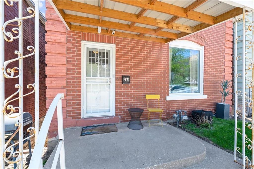 713 W 20th St, Kansas City, MO 64108