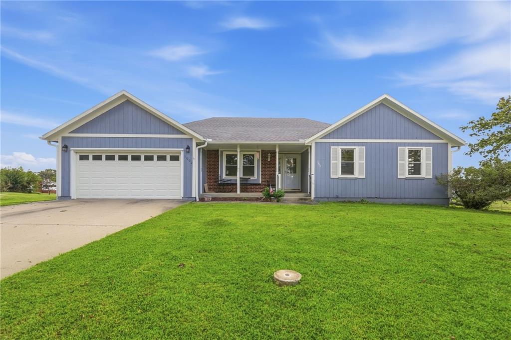 1002 Wright St, Pleasant Hill, MO 64080
