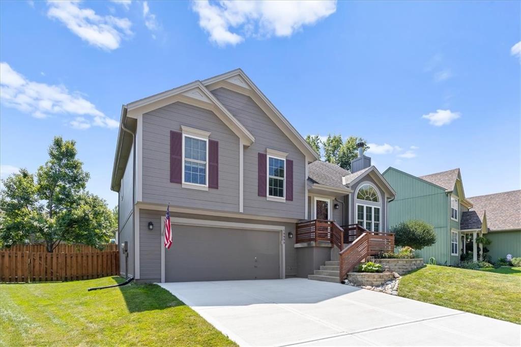 19999 W 219th Ter, Spring Hill, KS 66083