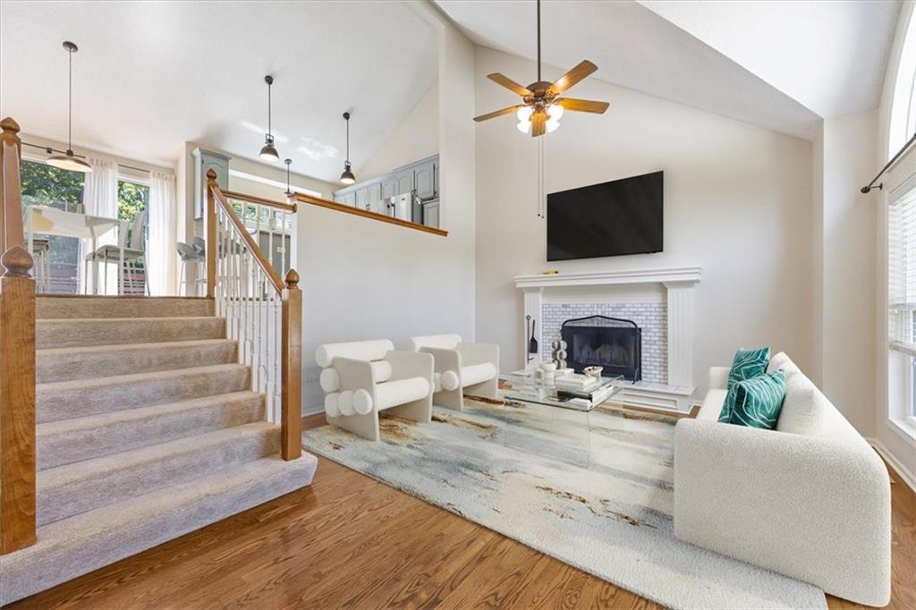 19999 W 219th Ter, Spring Hill, KS 66083