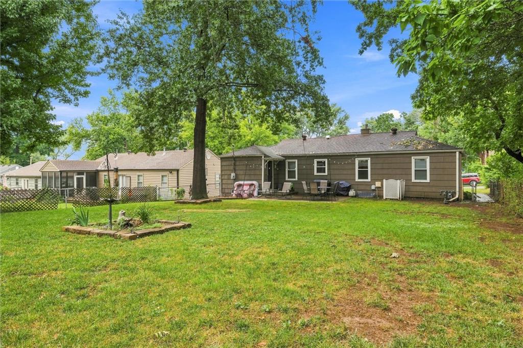 4823 W 62nd St, Mission, KS 66205