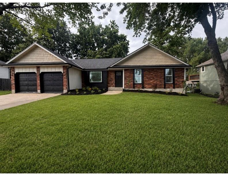 1206 W Lucy Webb Rd, Raymore, MO 64083