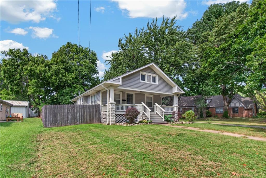 505 S 2nd St, Odessa, MO 64076