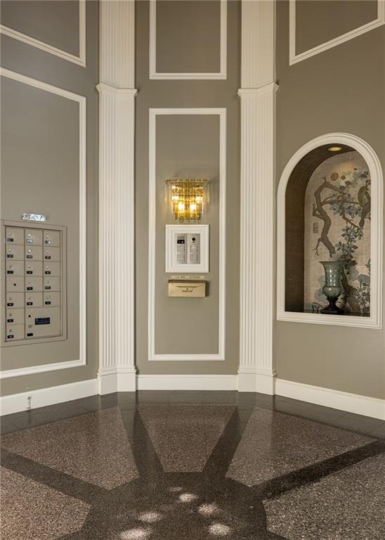 9100 Lamar Ave #207, Overland Park, KS 66207