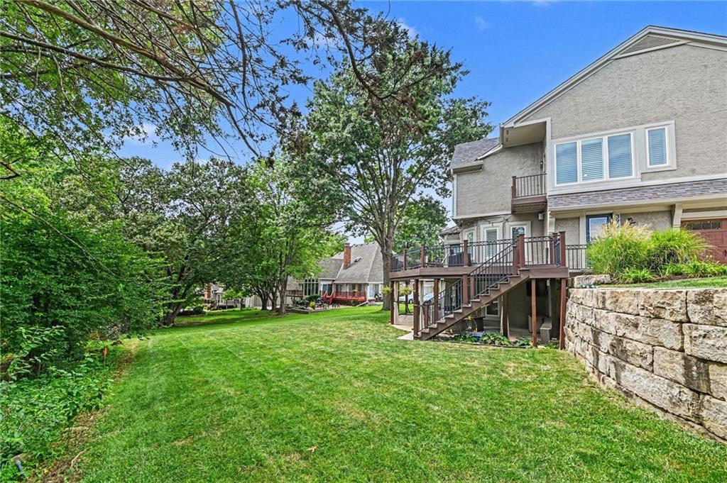3901 W 121st Ter, Leawood, KS 66209