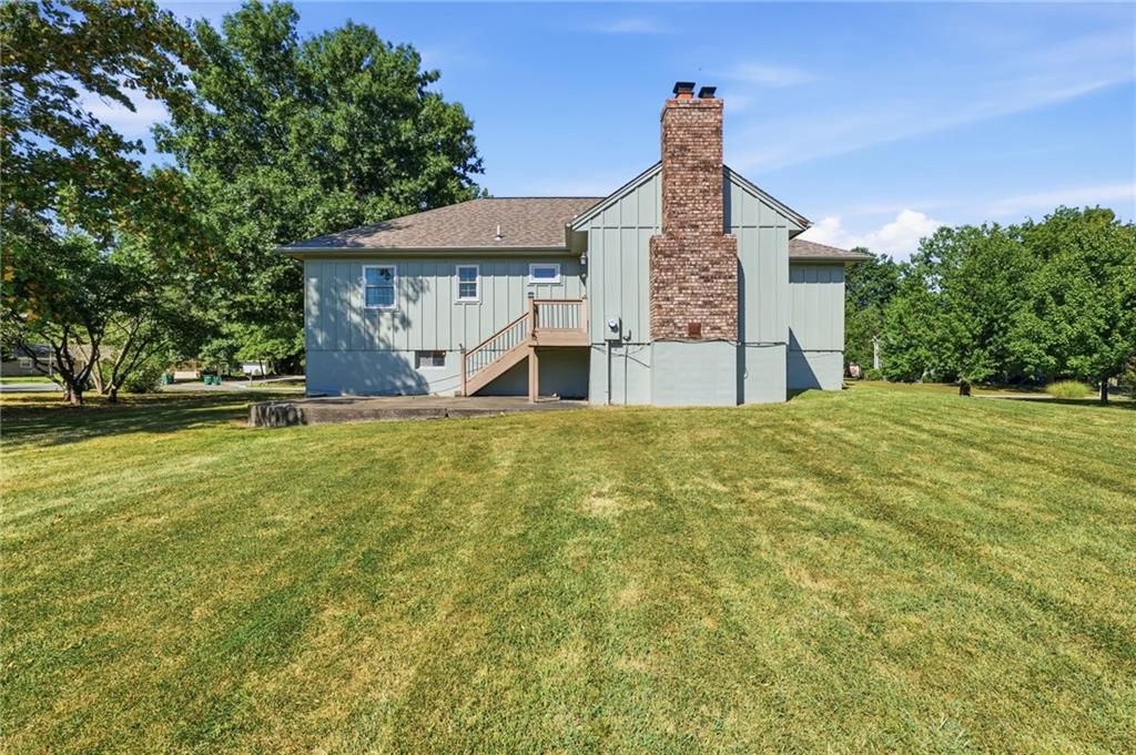 705 Sivley St, Peculiar, MO 64078
