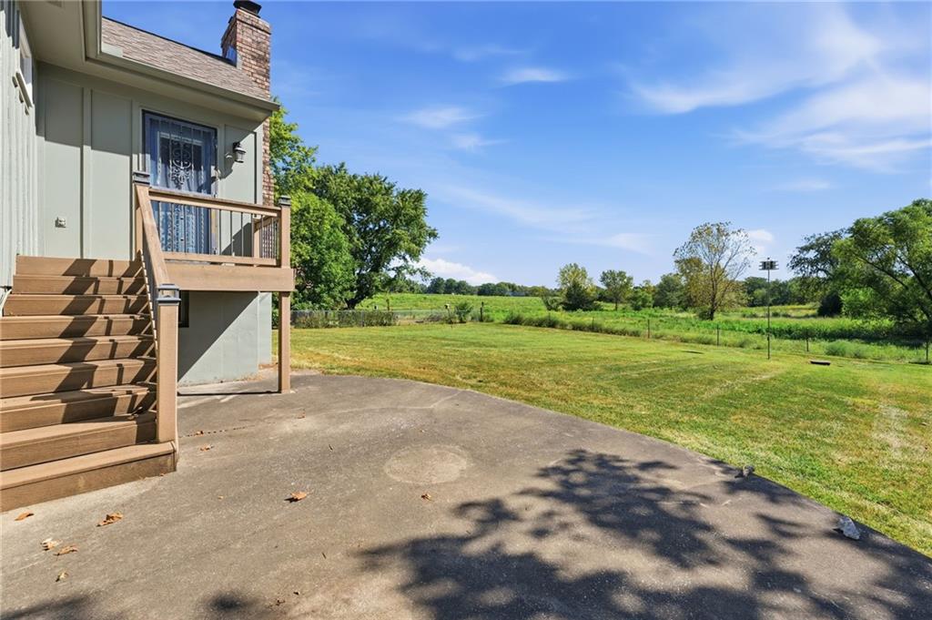 705 Sivley St, Peculiar, MO 64078
