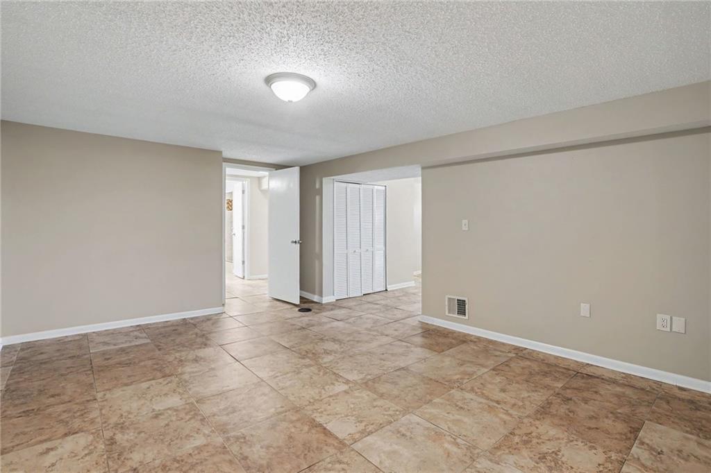 3608 N Euclid Ave, Kansas City, MO 64116