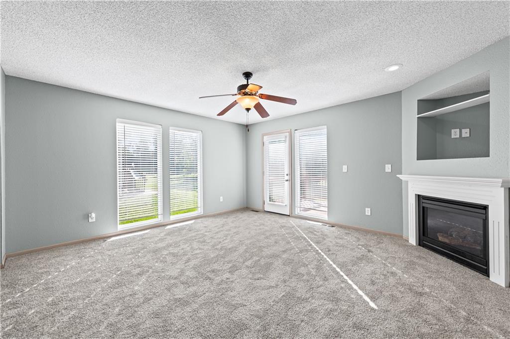 15355 NW 123rd St, Platte City, MO 64079