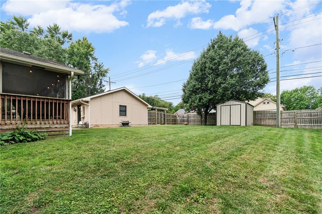 903 N Chestnut St, Cameron, MO 64429