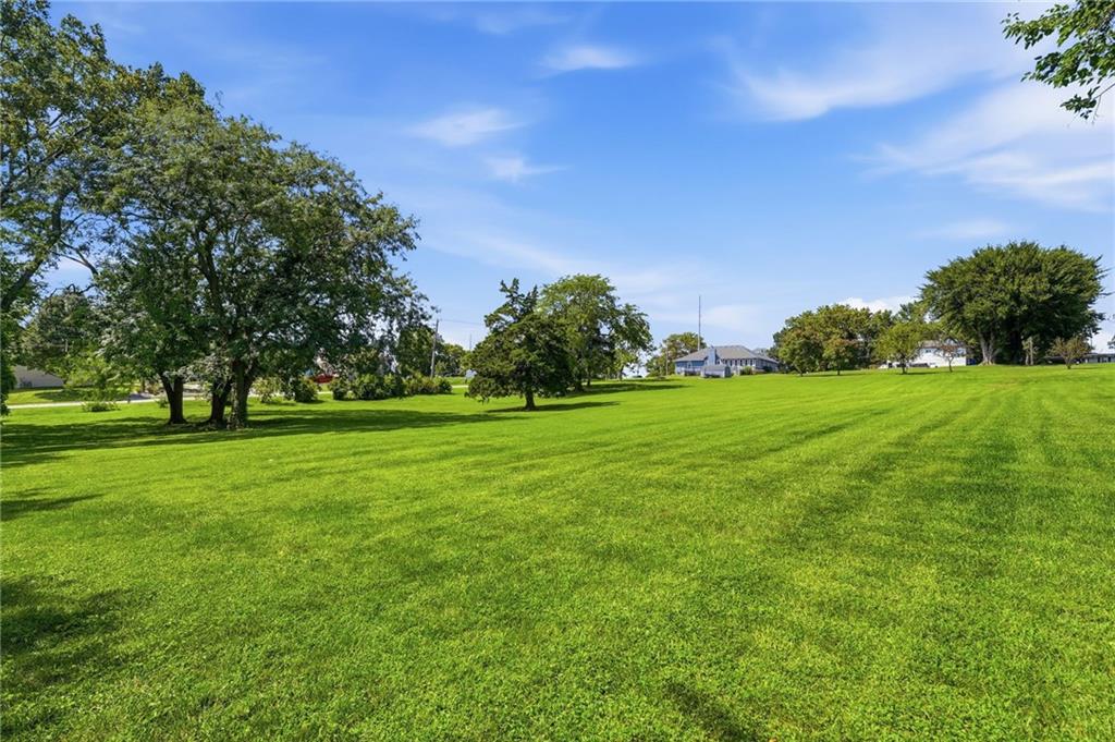 Independence St, Pleasant Hill, MO 64080