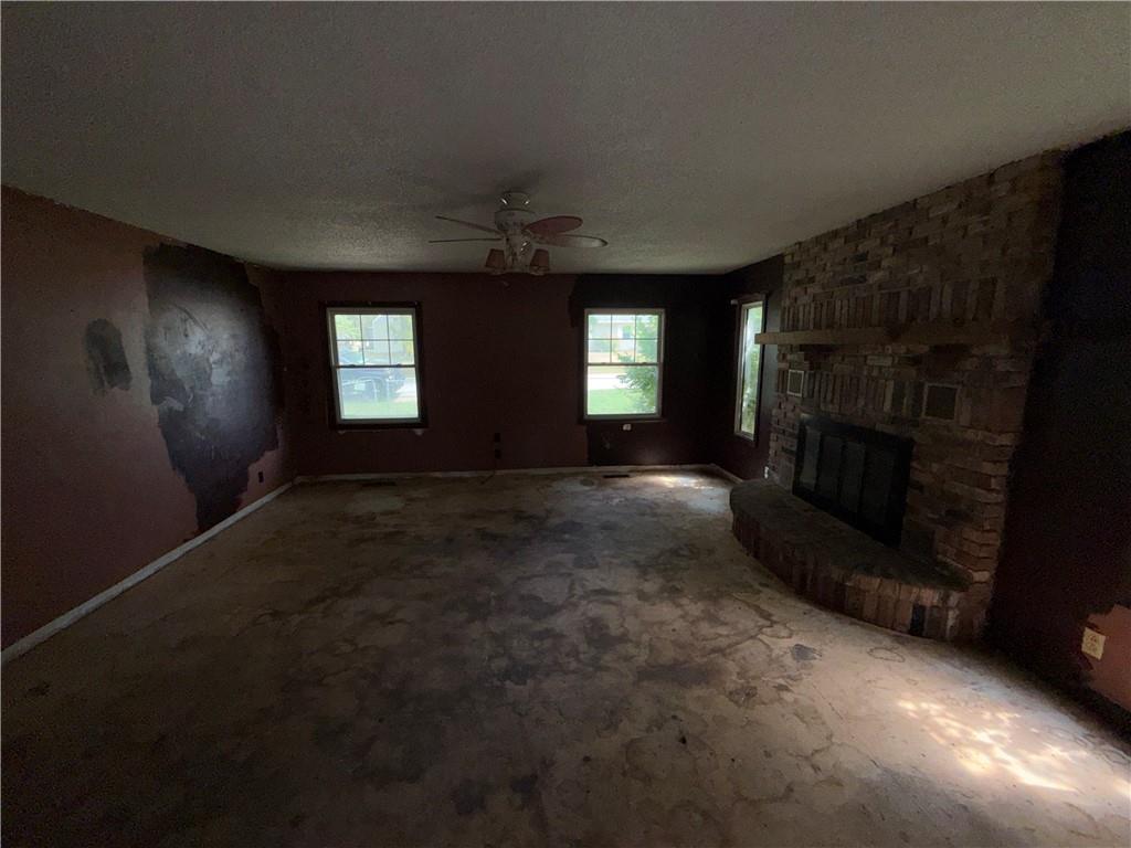 403 Monterey St, Clinton, MO 64735