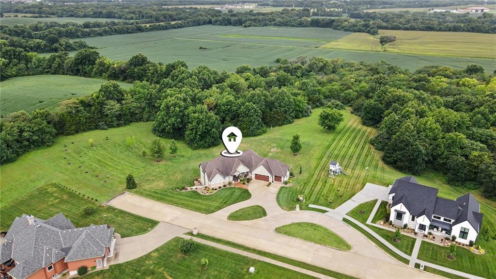 3 Mission Hills Dr, St Joseph, MO 64507