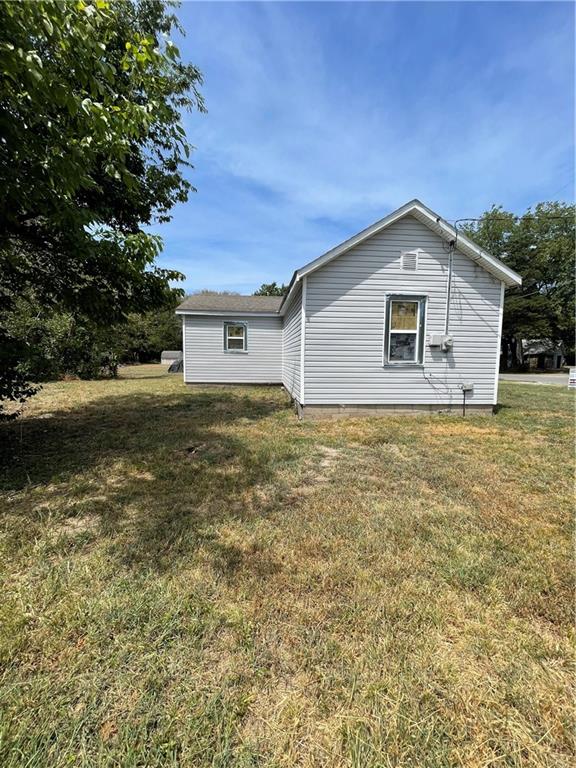 2714 Frisco Ave, Parsons, KS 67357