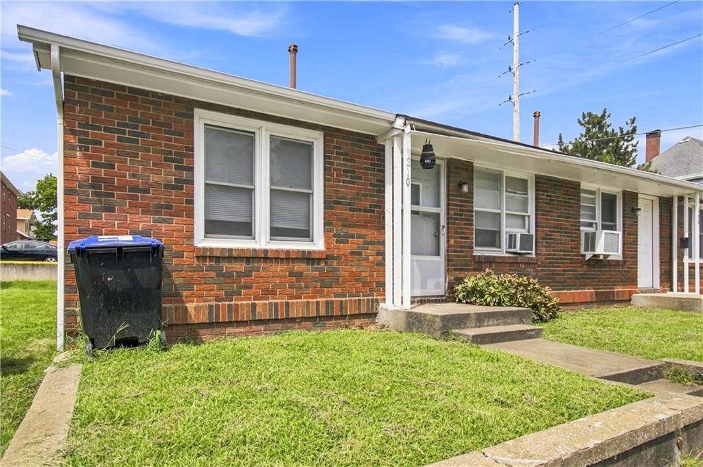 208210 S Maguire St, Warrensburg, MO 64093