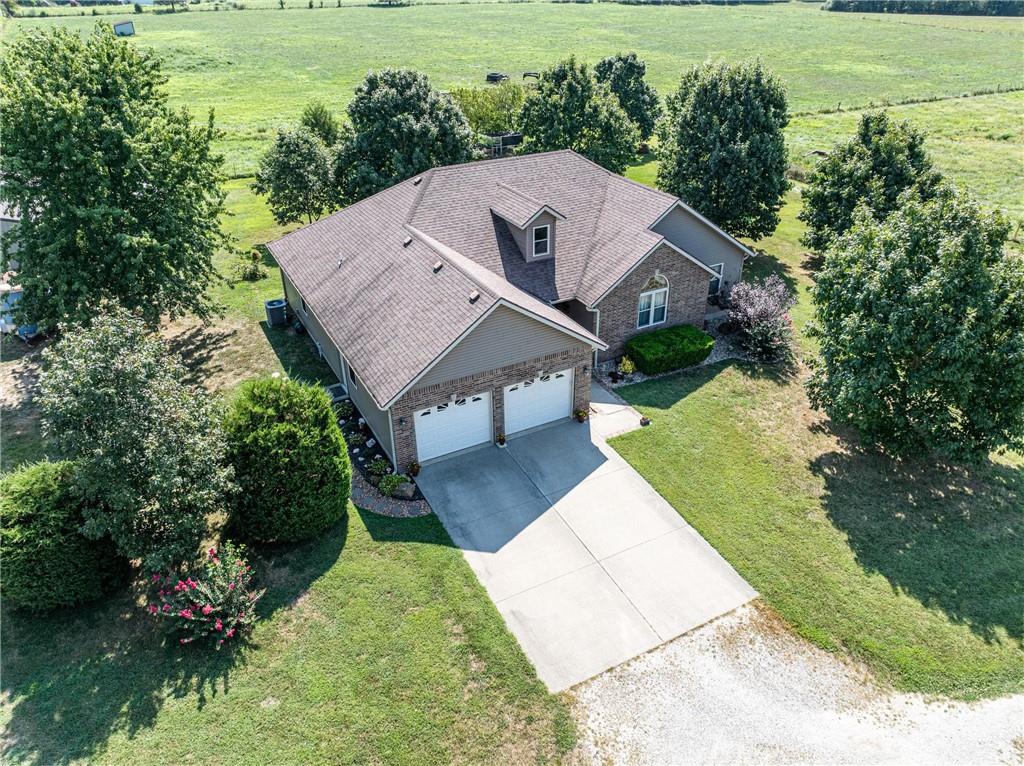 186 NE 901p Rd, Clinton, MO 64735