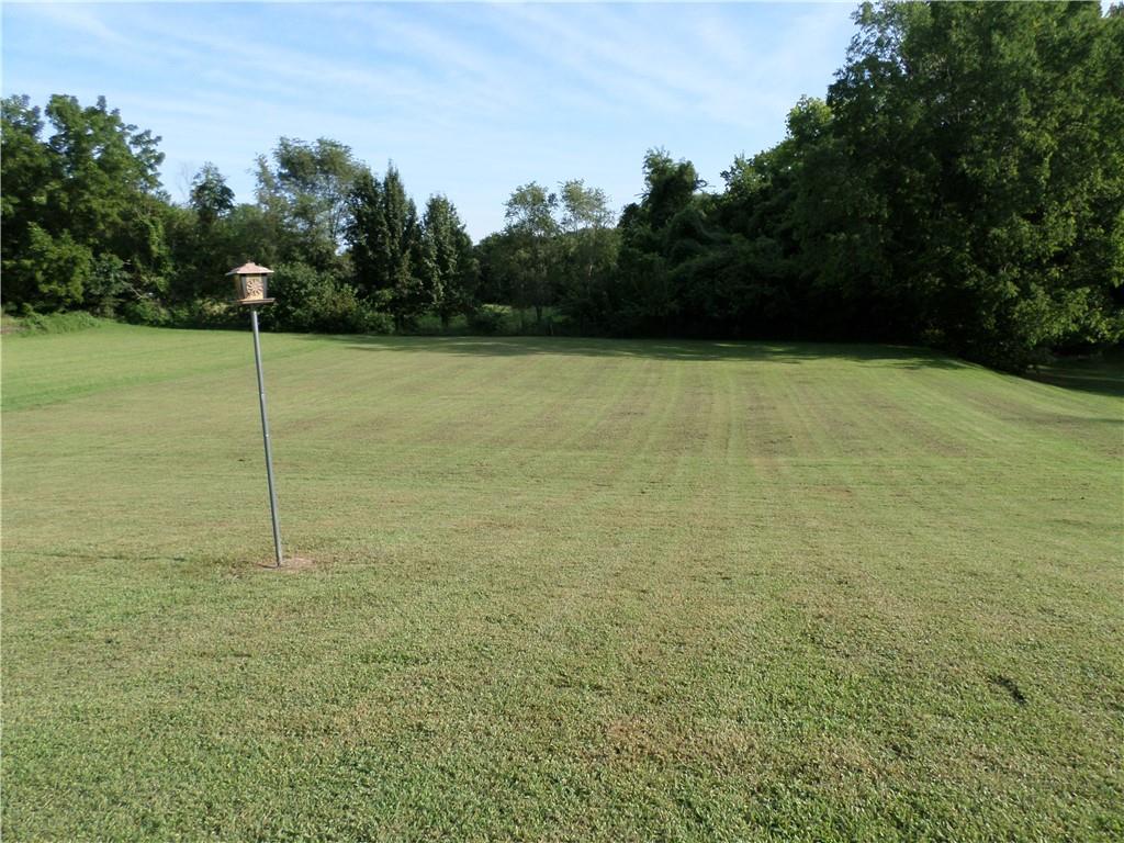 17600 Country Club Rd, Atchison, KS 66002