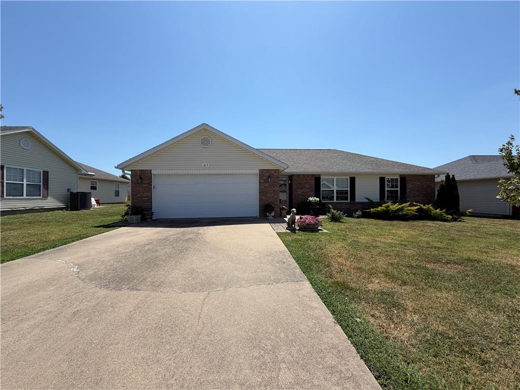1815 Sylvan Ave, Neosho, MO 64850
