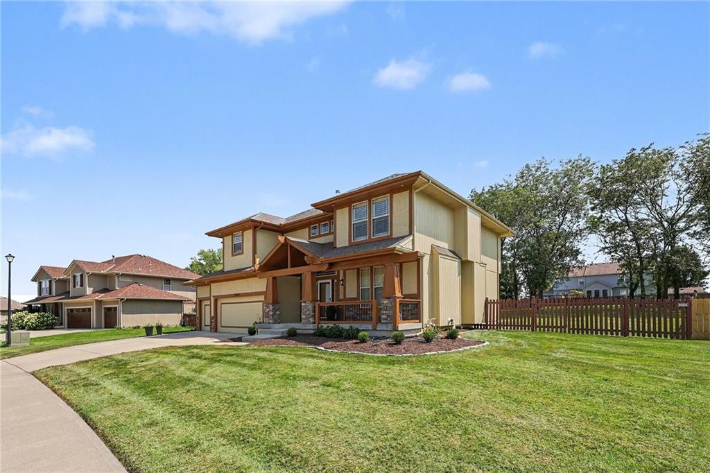11043 Northridge Dr, Kansas City, KS 66109