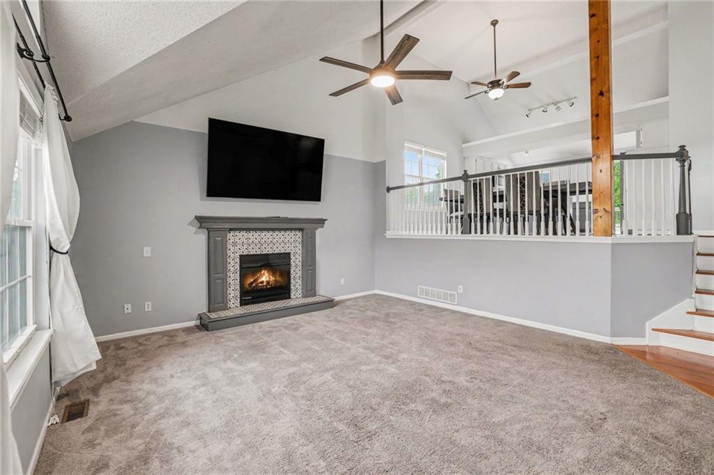 226 N Sunset Ln, Raymore, MO 64083