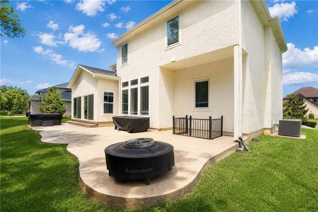 16416 Rosehill St, Overland Park, KS 66221