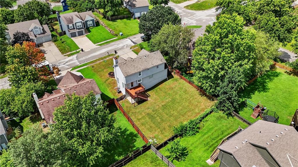6529 NW Hidden Valley Rd, Kansas City, MO 64152