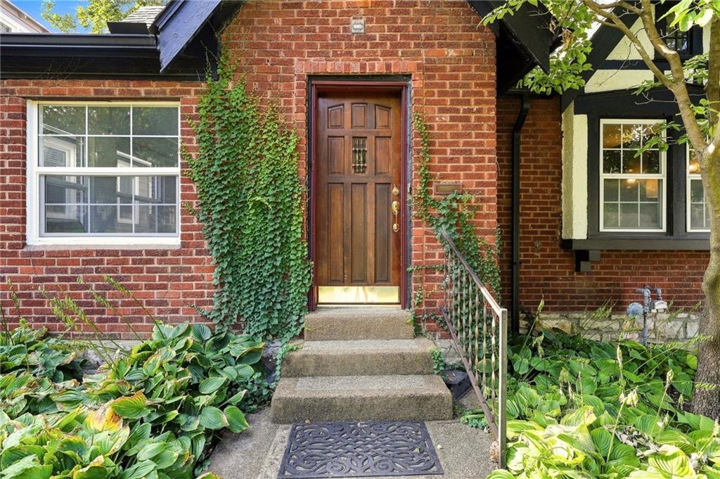 319 E 70th Ter, Kansas City, MO 64113